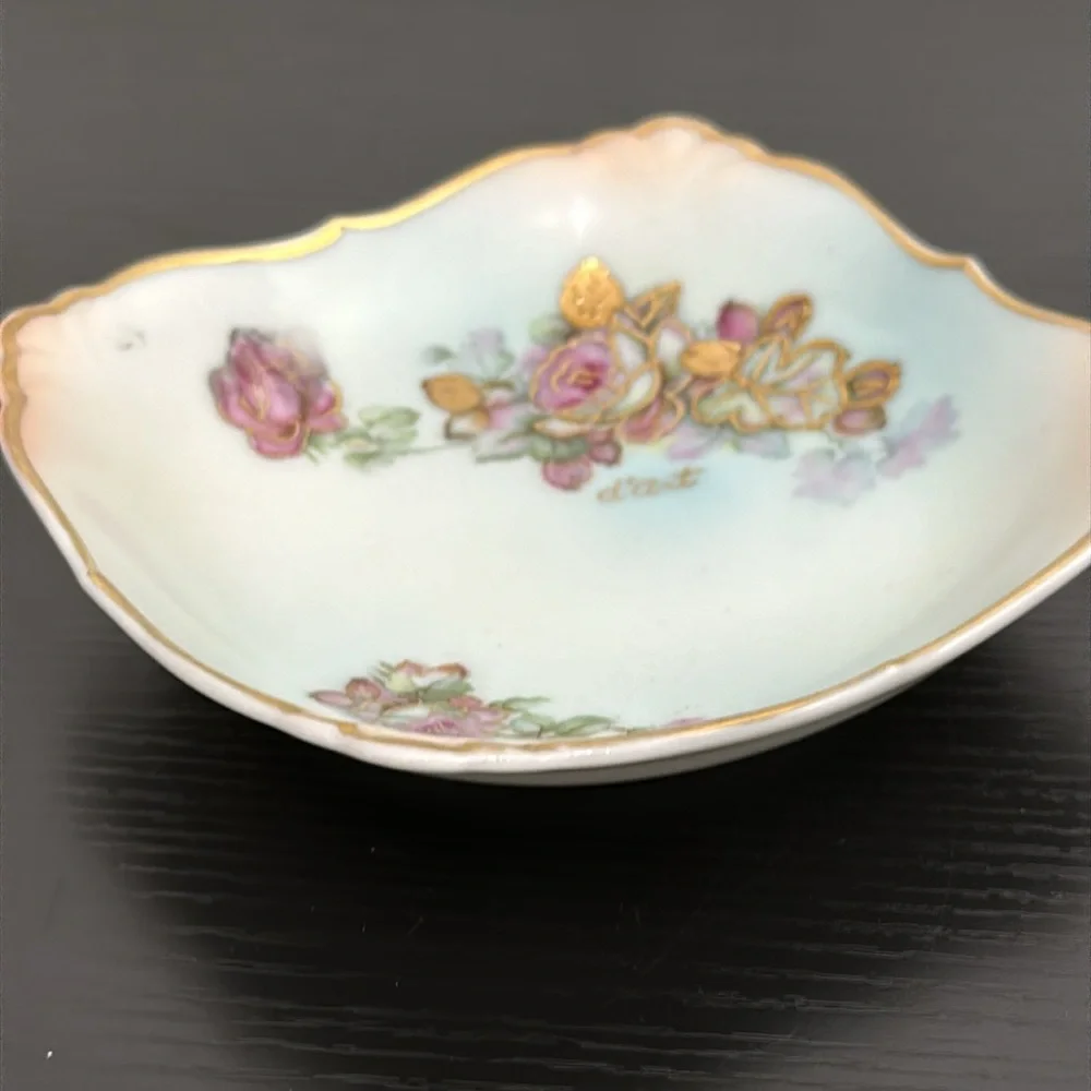 d’art 6913 Japan Porcelain Raised Gold Accent Floral Square Candy Trinket Bowl